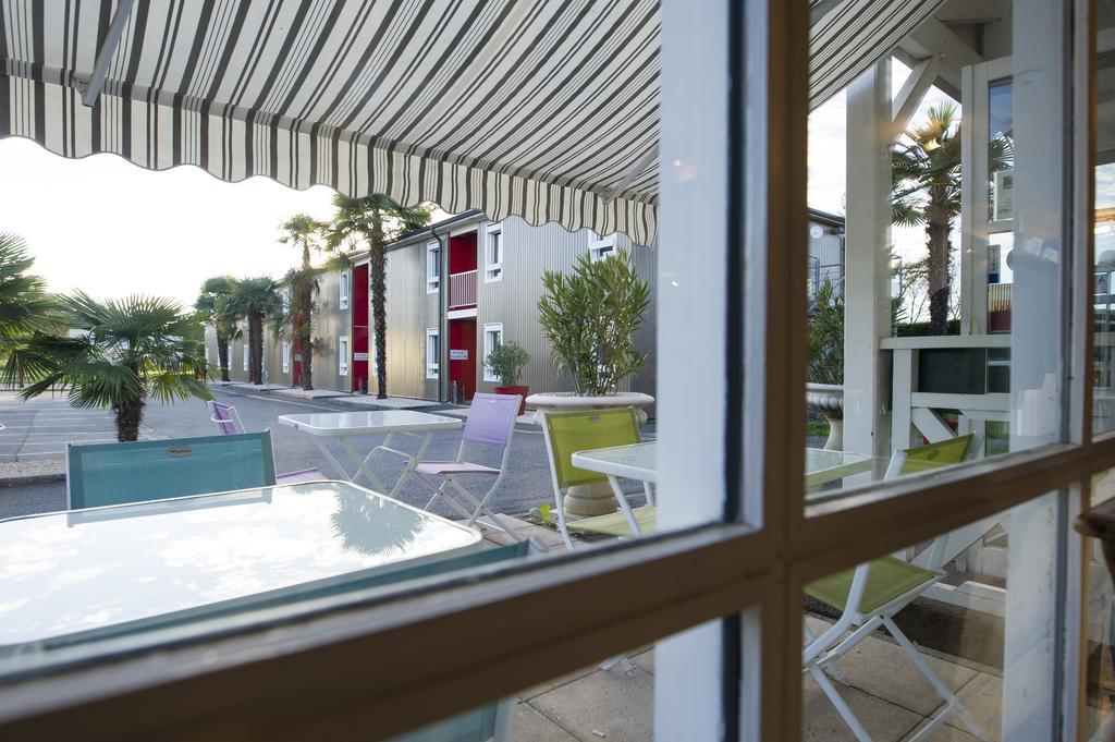 Brit Hotel Essentiel Pau Lescar Exterior foto